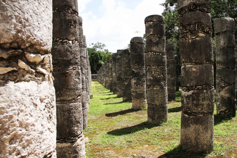 Chichen Itza Mille colonne Messico Maya_Tulipando