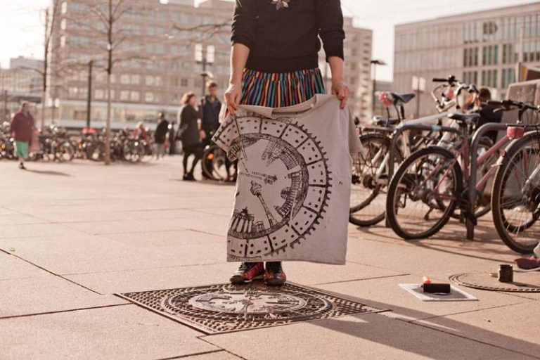 Manhole printing Raubdruckerin Berlin_Tulipando