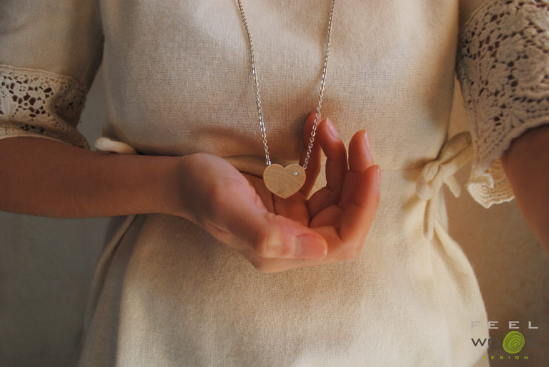 FeelWOODesign collana cuore gioielli in legno_Tulipando