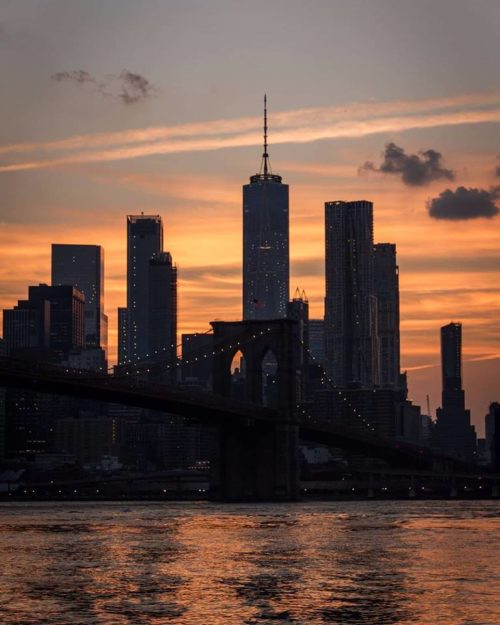 Main Street Park Skyline Manhattan New York_Tulipando